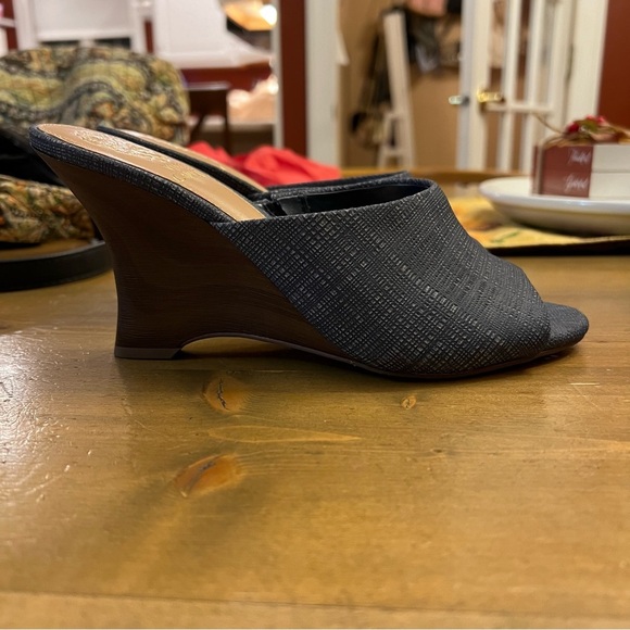 Vince Camuto Vilty Linen Sculpted Wedges Size 7.5 - Picture 2 of 6